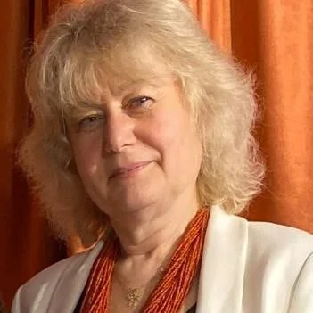 Преподаватель Елена Мошкова