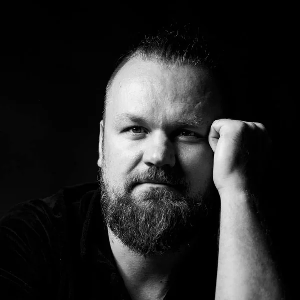 Преподаватель Дмитрий Каяфа
